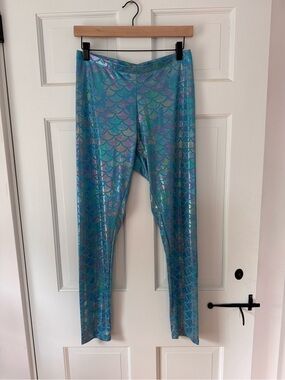 Source Unknown Blue Holographic Mermaid Scale Leggings